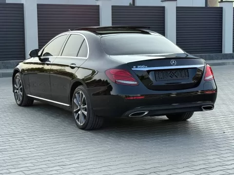 Mercedes-Benz E-Class 2018
